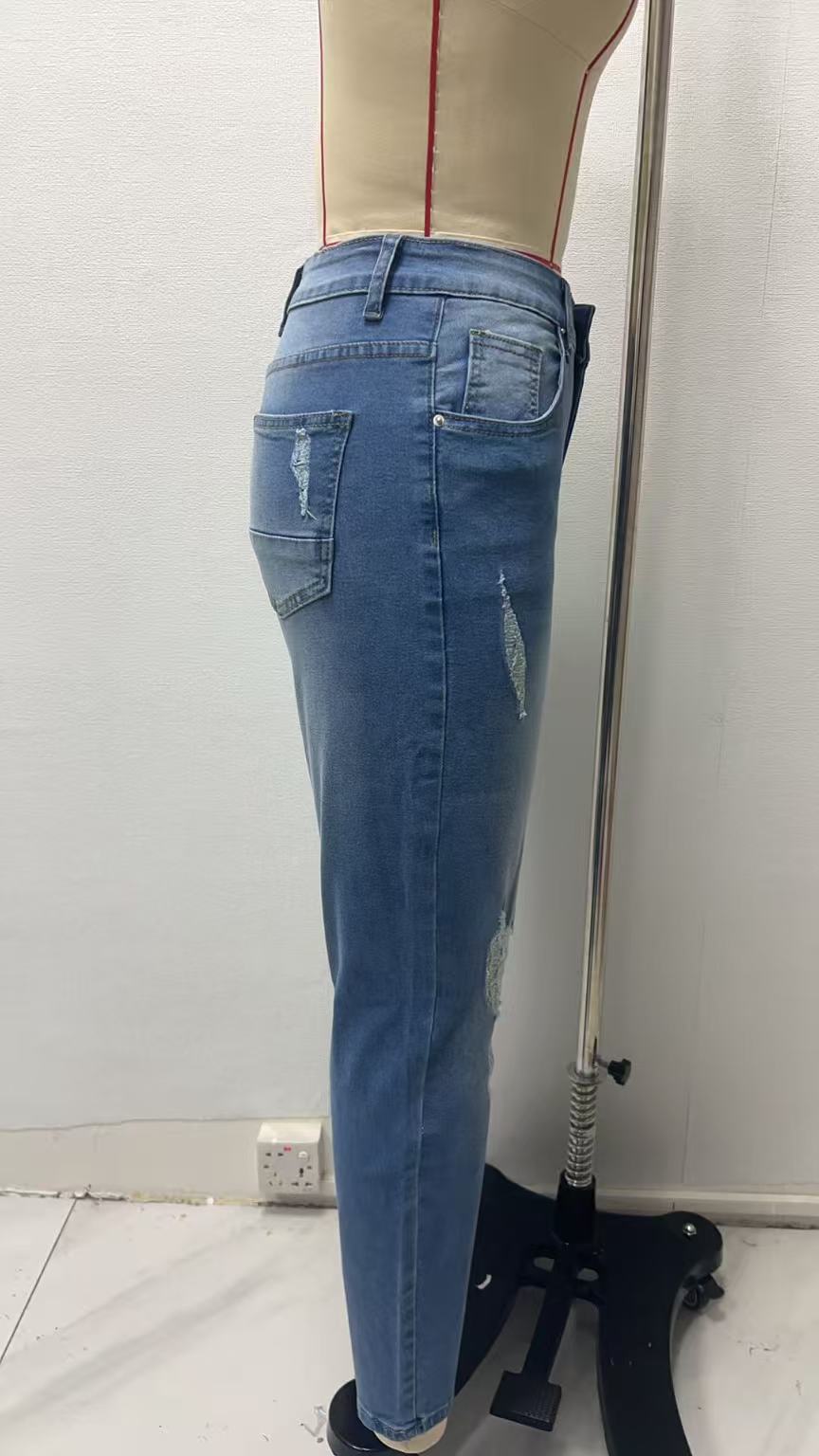 Distressed Skinny Jeans